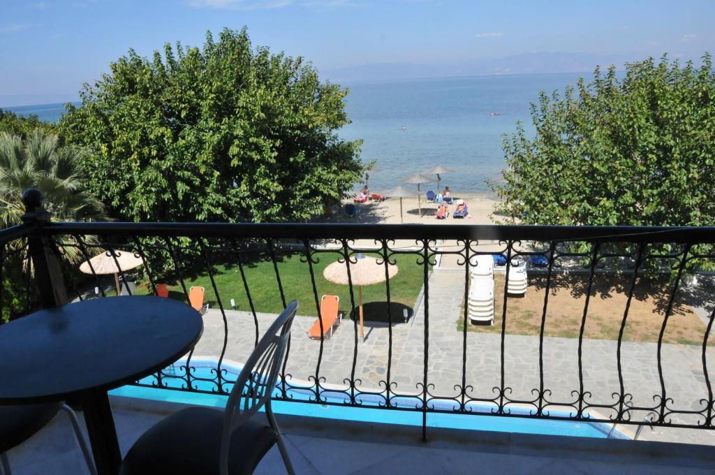 Sunrise Beach Skala Rachoni  Extérieur photo